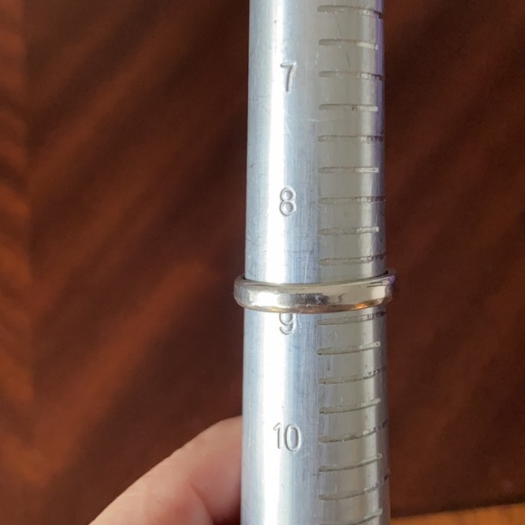 Sterling silver teardrop moonstone ring - Picture 6 of 9